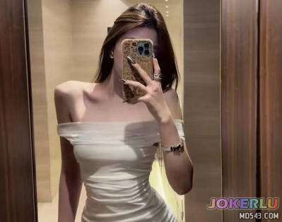  让表姐穿上网购的马油丝袜给我操