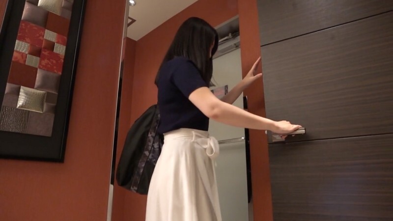 FC2-PPV-4780553 五反田高級男士按摩院員工，頂級白金F杯女郎，忍不住，大規模拍攝